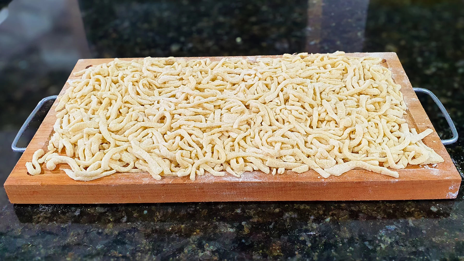 Massa caseira feita de maneira simples e fácil