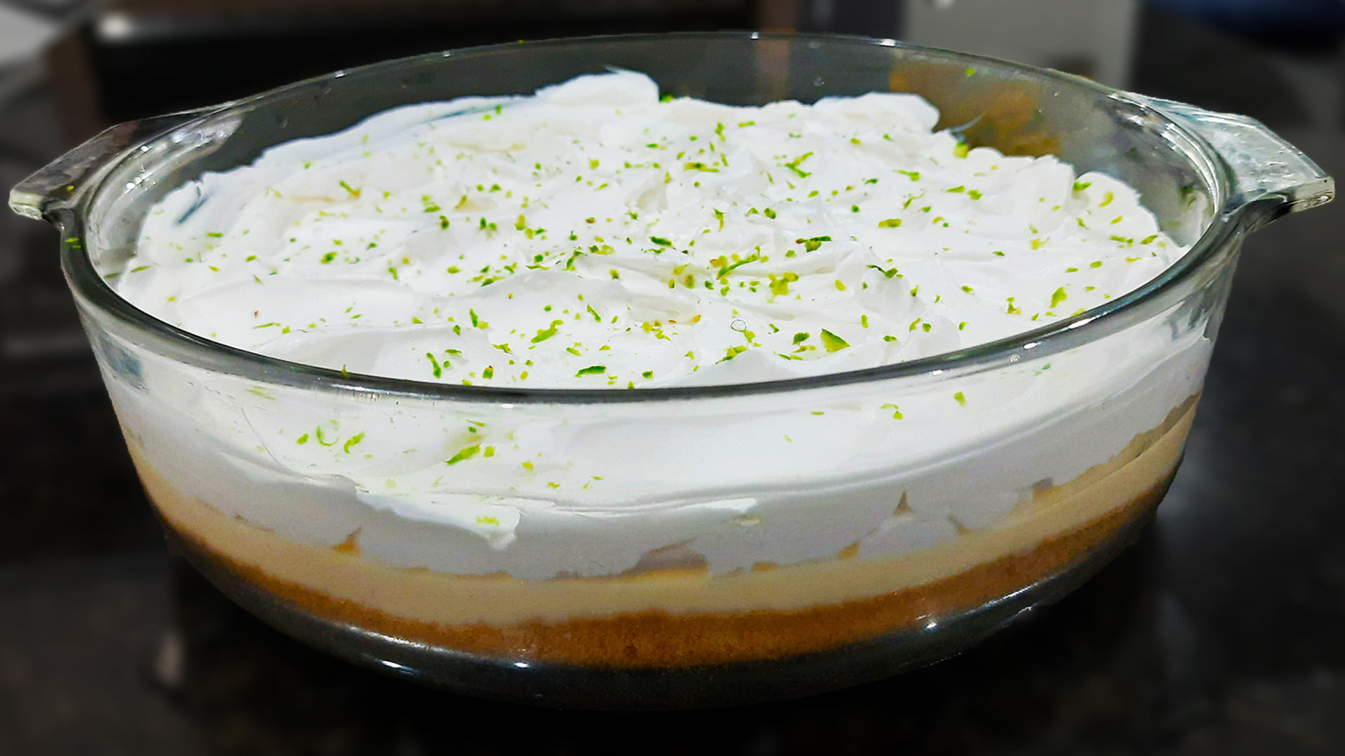 Como fazer uma deliciosa torta de limão cremosa