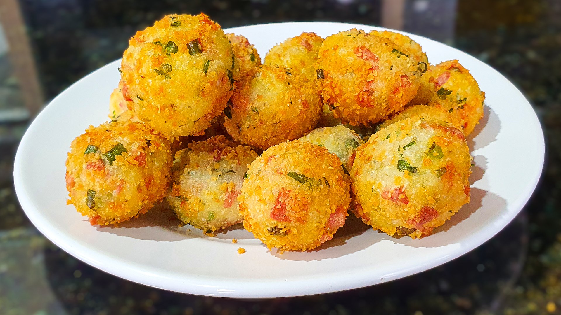 COMO FAZER BOLINHO DE BATATA RECHEADO FÁCIL E RÁPIDO