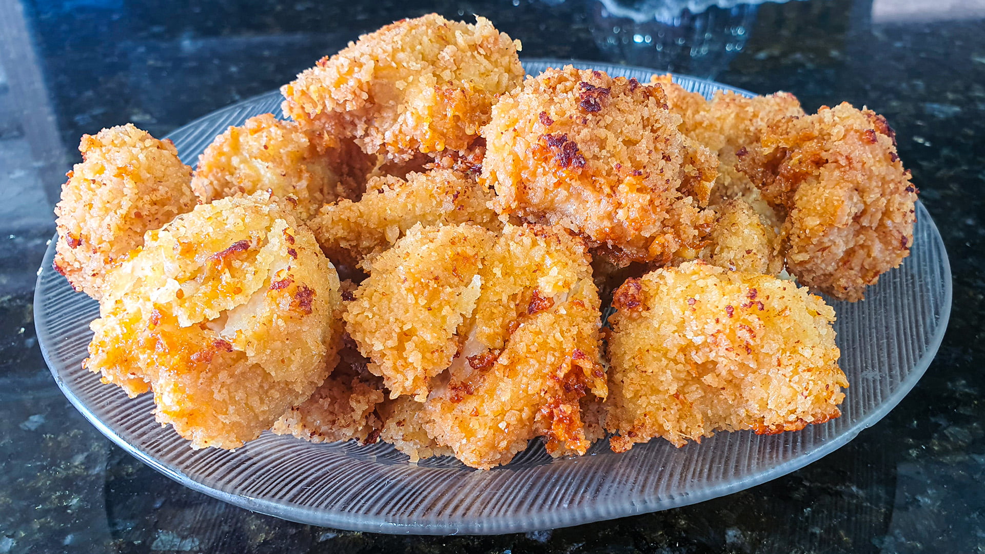 Como fazer bolinho de frango empanado com farinha panko