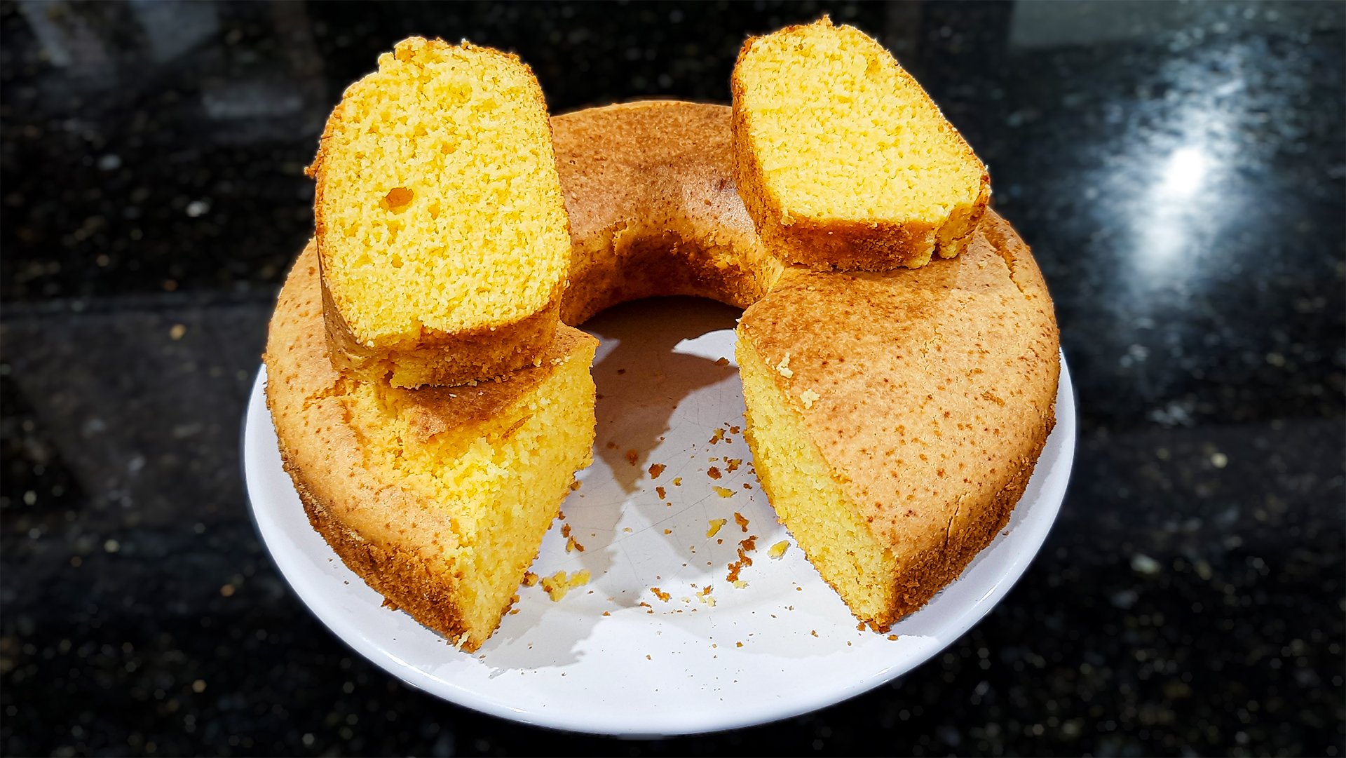 Como fazer Bolo de Fubá Simples com Apenas 4 Ingredientes!