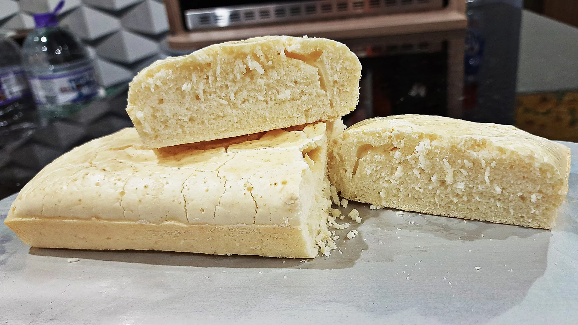 Como fazer pão caseiro sem farinha e sem leite!